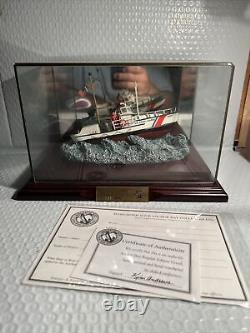 Anchor Bay 44-FooT Motor Lifeboat AB113 2002 SIGNED YOUNGER WithCOA & BOX