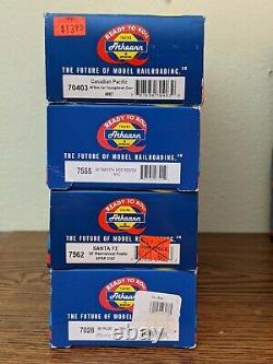 Athearn Ho Scale Rtr (ready To Roll) Lot Of 12 Boxcars Reefers Metal Wheels