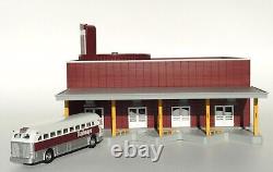 Awesome Rail King O-scale 1/48 Trailways Bus Station with diecast bus NEW in box