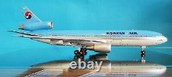 Blue Box 1200 DC-10-30 Korean Air HL7316 (with stand) Ref Ref WBDC10KL16