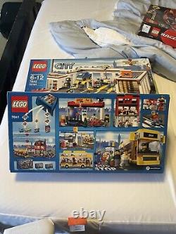 Brand New Sealed Box! LEGO 7641 City Corner Pizza Bike Shop Bus Stop