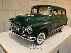 Danbury Mint 1957 Chevrolet Suburban in the Box