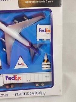 FEDEX Transportation Fleet Truck Airplane DARON Diecast Set Metal New In Box