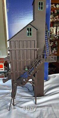 GOLDEN GATE DEPOT O Scale 100 Ton OGLE Brown Coaling Tower withlights