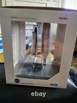 Herpa wings 1500 scale NASA Space Shuttle Atlantis New In Box