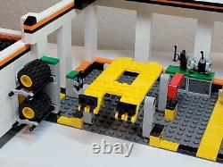 Lego 7642 City Garage Set Manuals Minifigures Cars Vehicles Complete Set