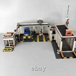 Lego CITY Garage Set 7642 100% Complete + Manuals + Box ADULT OWNED