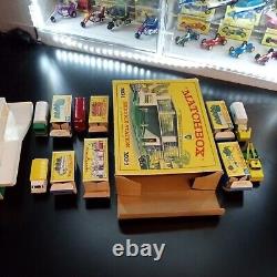 Matchbox MG-1 BP Service Station With A-1 BP Gas Pumps #61, #13, #5, +#32 Orig Boxes
