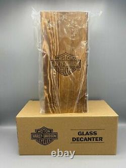 New Harley Davidson Glass Decanter Whiskey 2021 Wooden Box