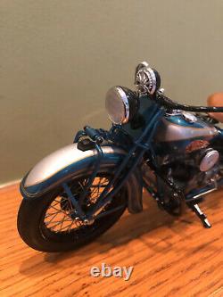 RARE COLOR DANBURY MINT 1939 INDIAN FOUR DIE CAST MOTORCYCLE -IN BOX -110 Scale