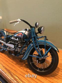 RARE COLOR DANBURY MINT 1939 INDIAN FOUR DIE CAST MOTORCYCLE -IN BOX -110 Scale