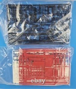 Revell Truck Racing Transport Model Kit 125 #7534 Sealed Bags New open box 1991