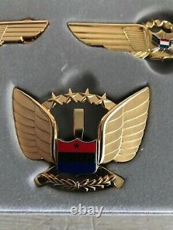 United Airlines Hat Badge With Medium And Large Pilot's Wings In Original Box