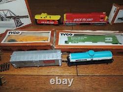 VINTAGE TYCO HO SCALE TRAIN SET With 2 ENGINES, 2 CABOOSE, BOX CARS AND TRACK