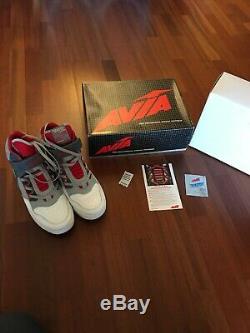 Vintage 1986 Avia Transport 1355MR High Top RED WHITE CHARCOAL SNEAKERS WITH BOX