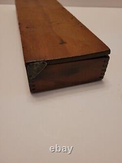 Vintage Victor Ford Gaskets Wooden Finger Jointed Box Made in Chicago