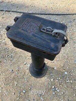 WRRS Railroad Trackside Signal Box w Stand Vintage! Heavy